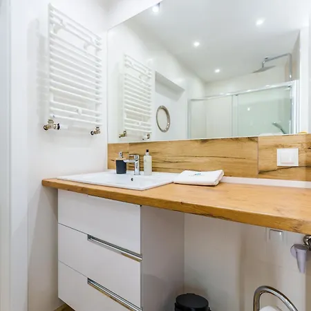 3l Kasprowicza 20ab - Darmowy Basen, Sauna, Silownia, Jacuzzi, Bawialnia